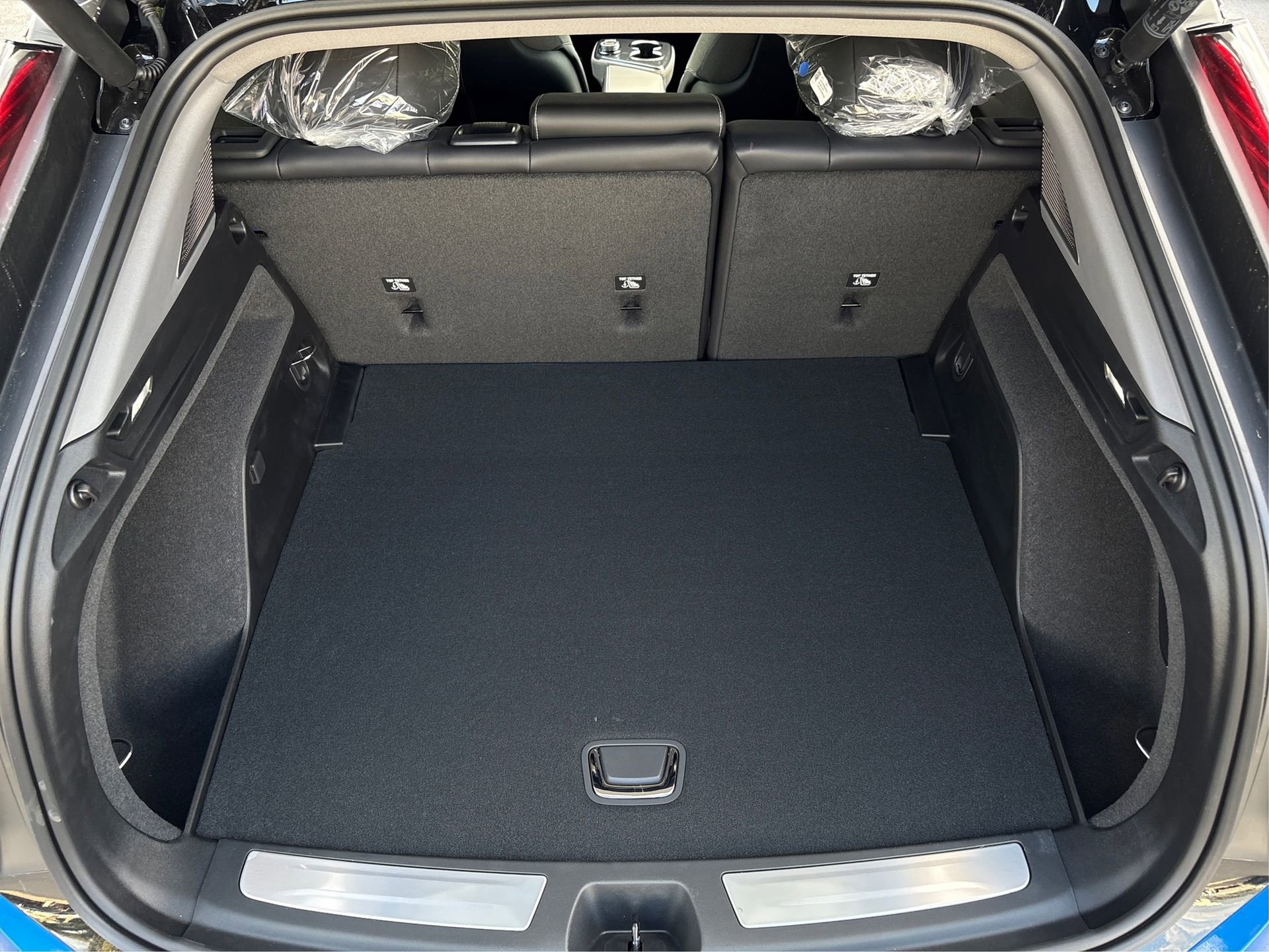 New 2026 Cadillac Optiq Luxury 1 image 11