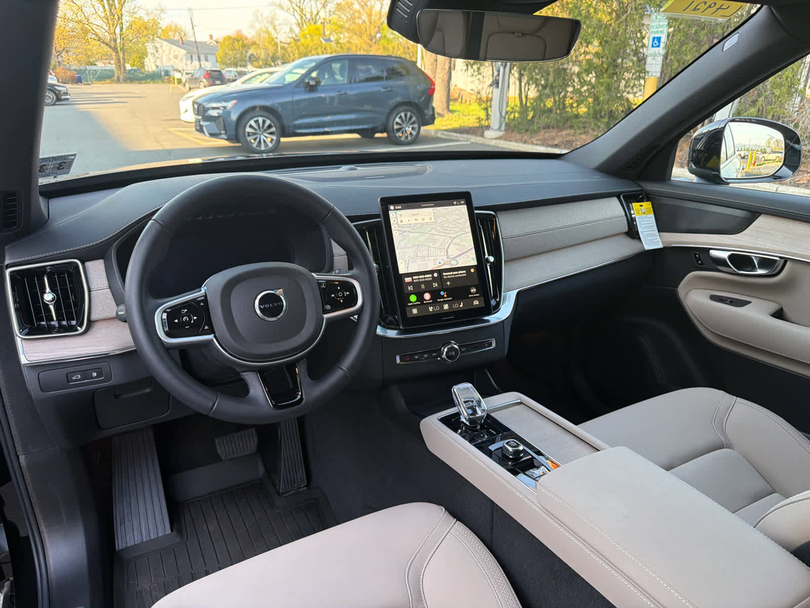 Used 2026 Volvo XC90 T8 Plus w/ Protection Package Premier image 21