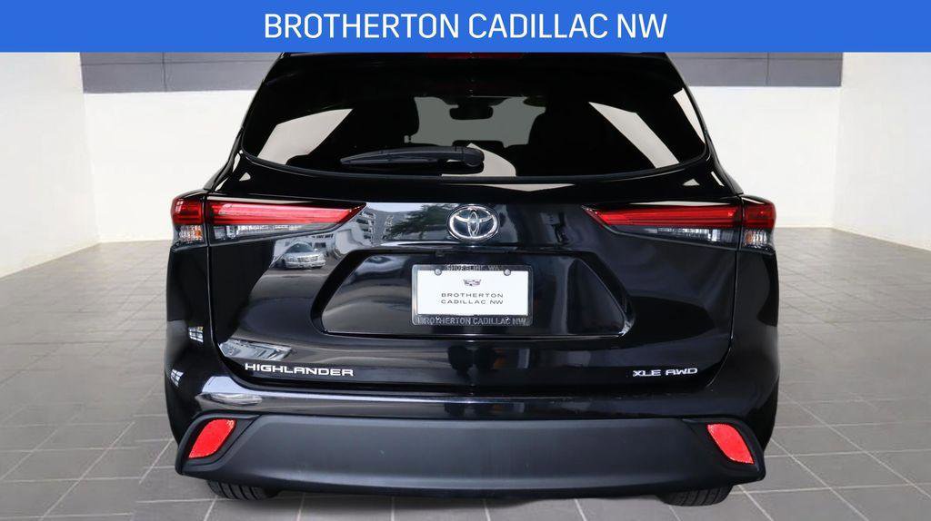 Used 2023 Toyota Highlander XLE image 15