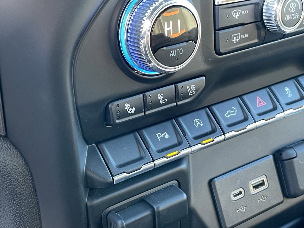 Used 2020 GMC Sierra 1500 AT4 w/ AT4 Premium Package image 17