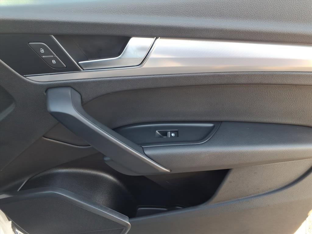 Used 2020 Audi Q5 2.0T Premium image 19