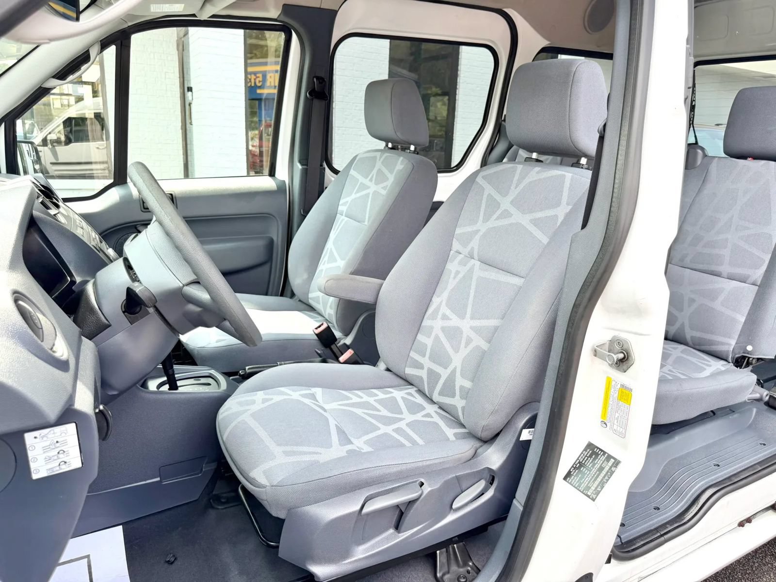 Used 2011 Ford Transit Connect XLT Premium FWD image 11