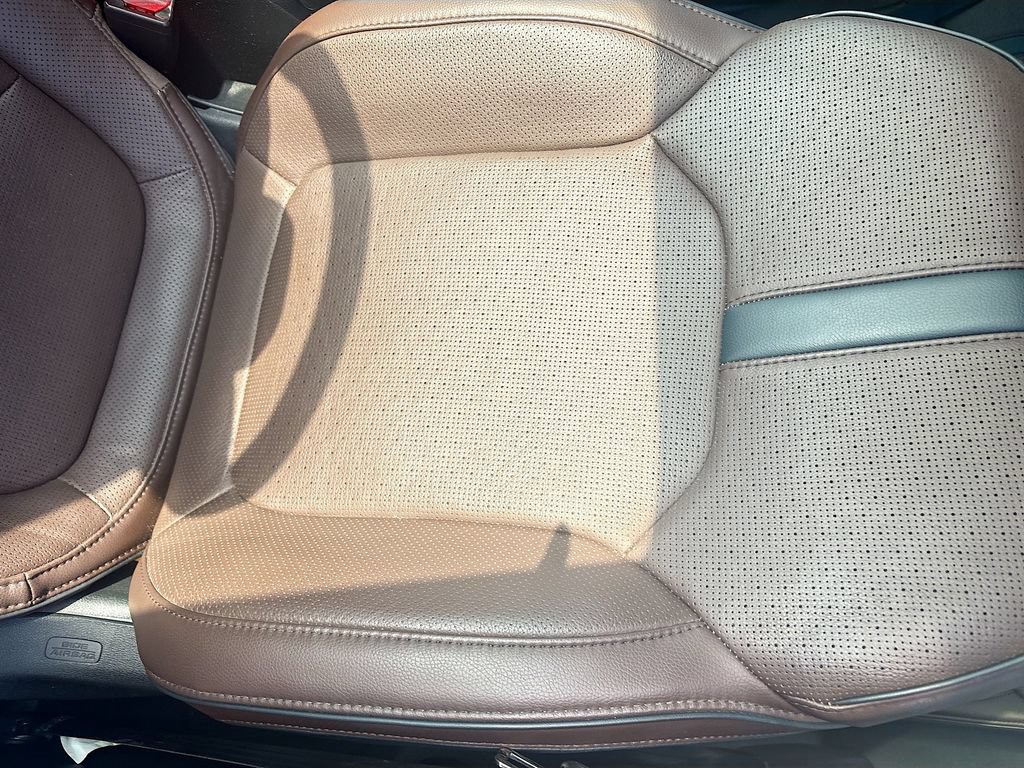 Used 2023 Honda Pilot Elite image 19