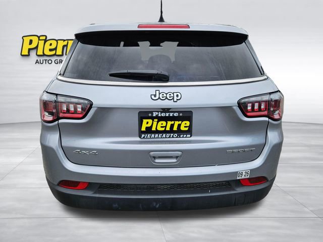 Used 2022 Jeep Compass Sport image 4
