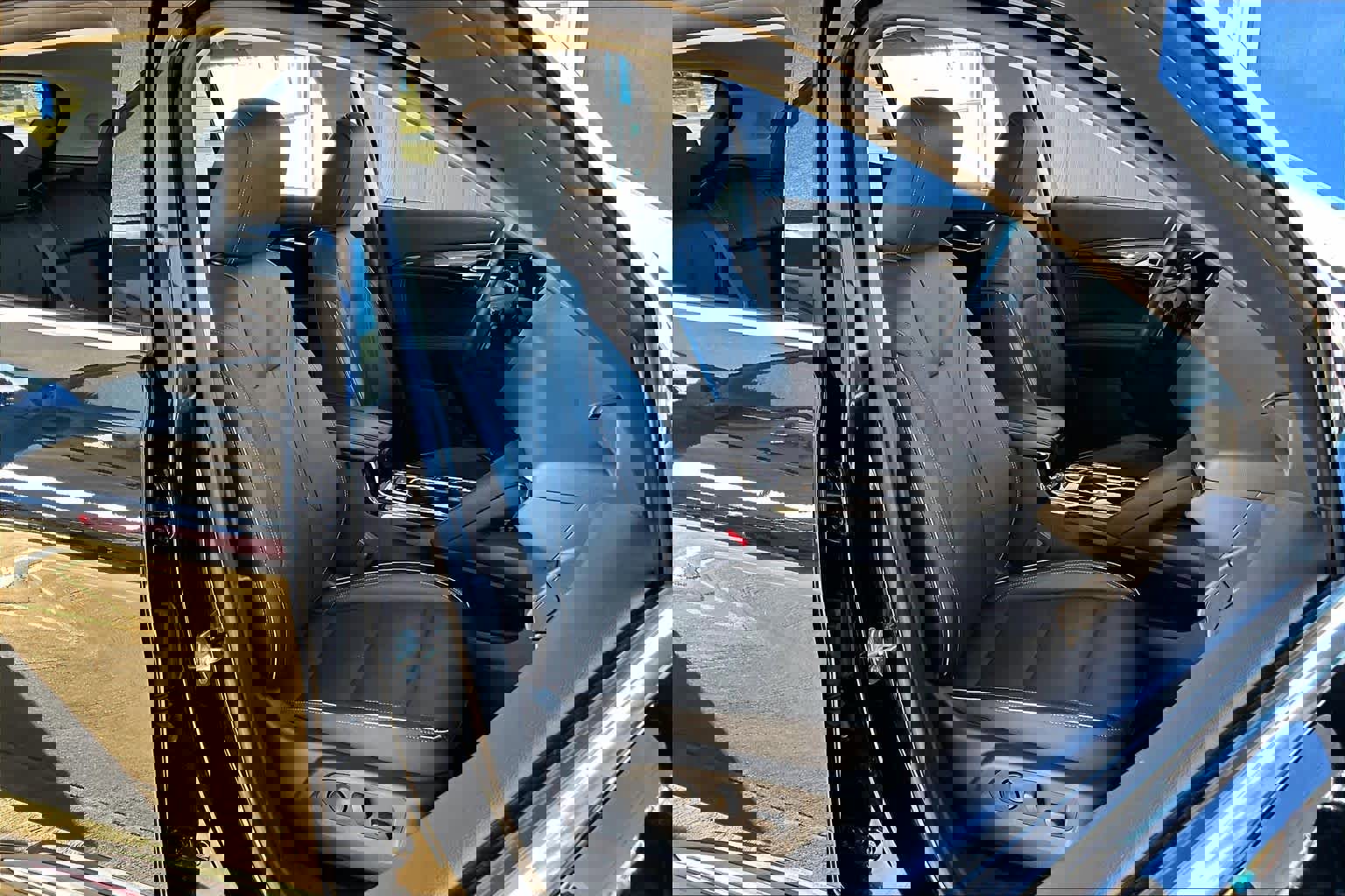 Used 2021 Buick Envision Essence w/ Technology Package I image 9