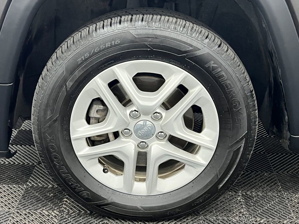 Used 2018 Jeep Compass Sport w/ Tech Group image 10