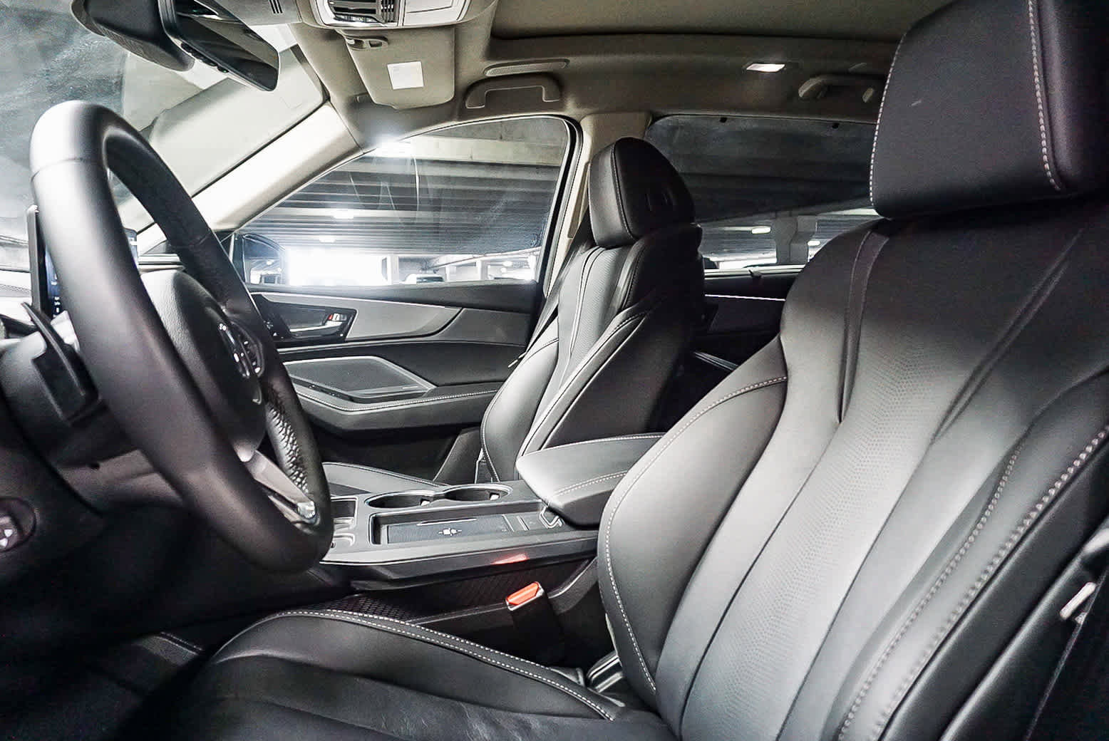 Used 2025 Acura MDX SH-AWD w/ Technology Package image 21