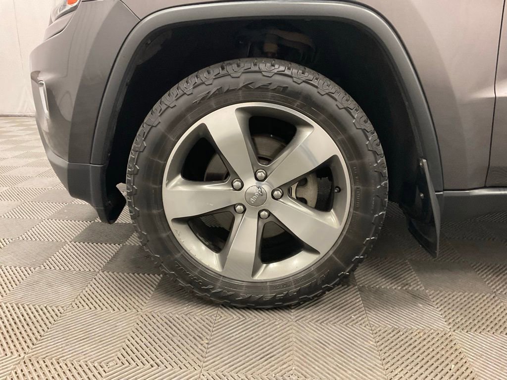 Used 2014 Jeep Grand Cherokee Limited w/ Trailer Tow Group IV AWD/4WD image 14