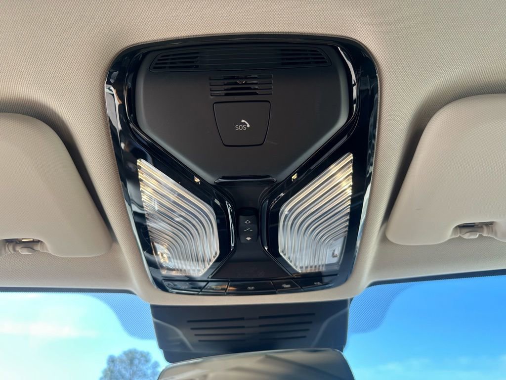 Certified 2023 BMW X7 xDrive40i w/ Premium Package image 22