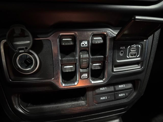 Used 2021 Jeep Wrangler Unlimited Sport AWD/4WD image 19