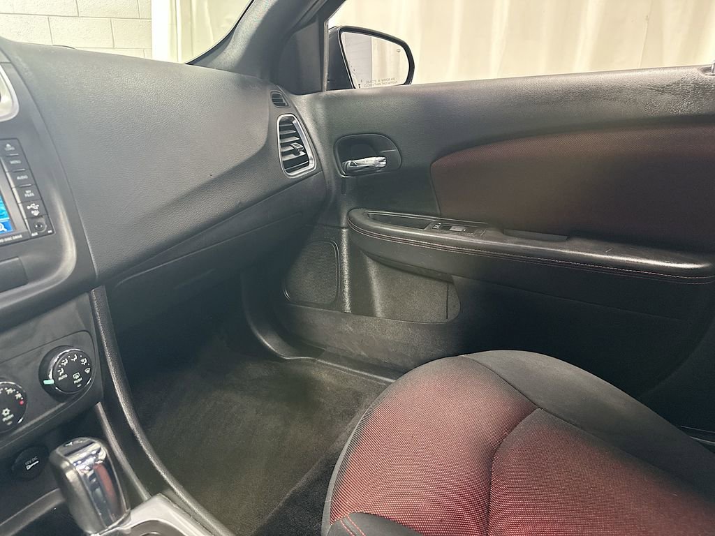 Used 2011 Dodge Avenger Heat image 21