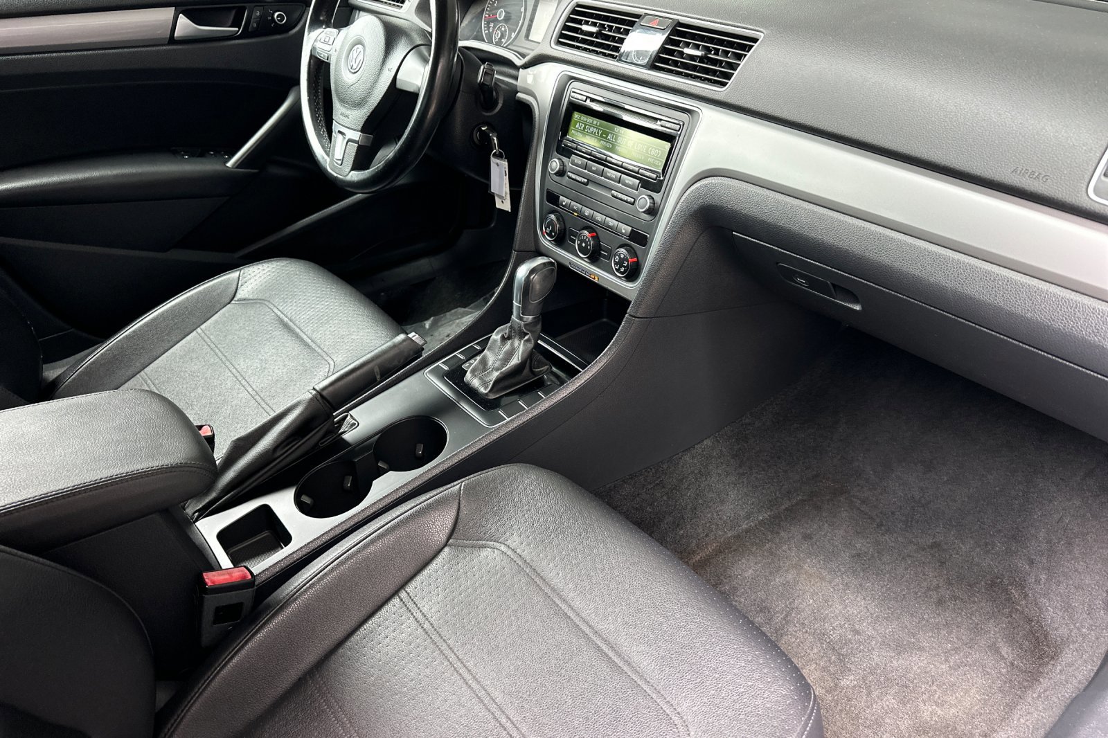 Used 2015 Volkswagen Passat 1.8T FWD image 15