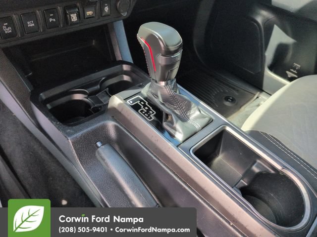 Used 2022 Toyota Tacoma TRD Sport w/ Technology Package AWD/4WD image 17