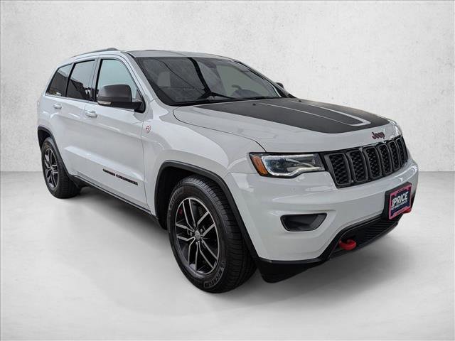 Used 2018 Jeep Grand Cherokee Trailhawk w/ Trailhawk Luxury Group AWD/4WD image 3