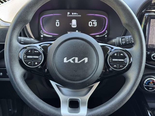 Used 2023 Kia Soul S image 29