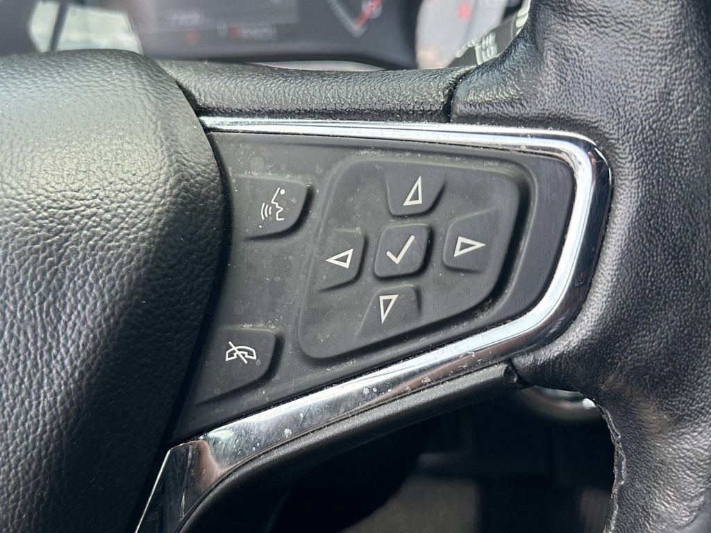 Used 2017 Chevrolet Cruze Premier FWD image 28
