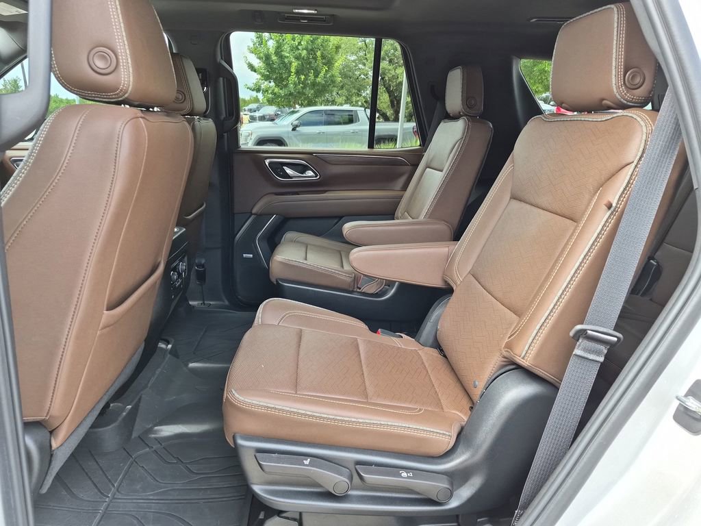 Used 2024 Chevrolet Tahoe High Country RWD image 37