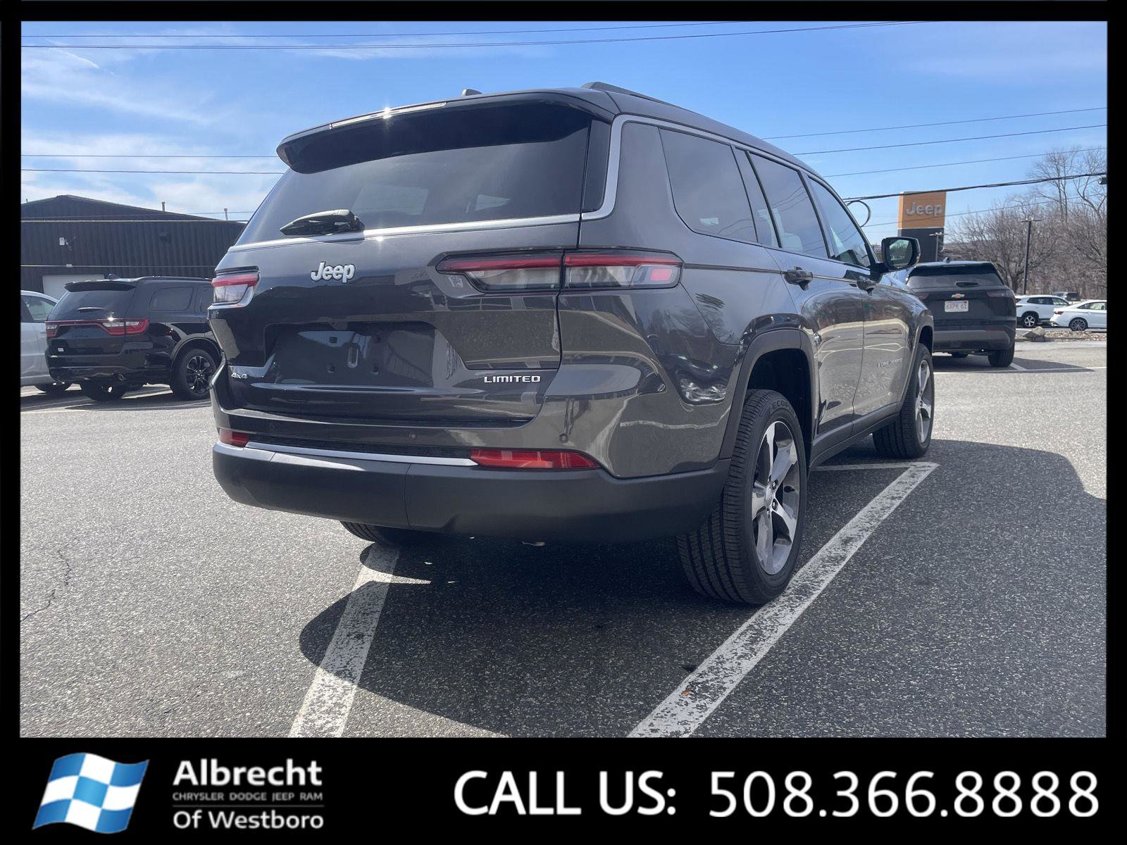 New 2026 Jeep Grand Cherokee L Limited w/ Luxury Tech Group II image 4