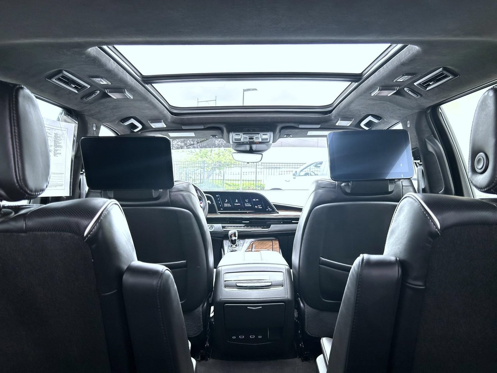 Certified 2023 Cadillac Escalade Premium Luxury Platinum AWD/4WD image 22