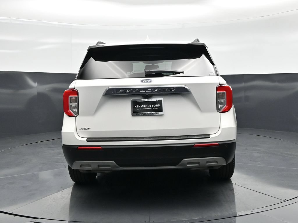 Certified 2021 Ford Explorer XLT w/ Equipment Group 202A RWD image 25