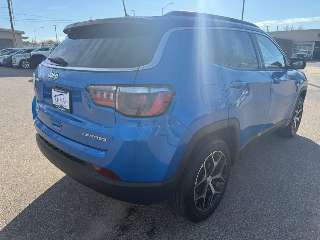 Used 2024 Jeep Compass Limited AWD/4WD image 6