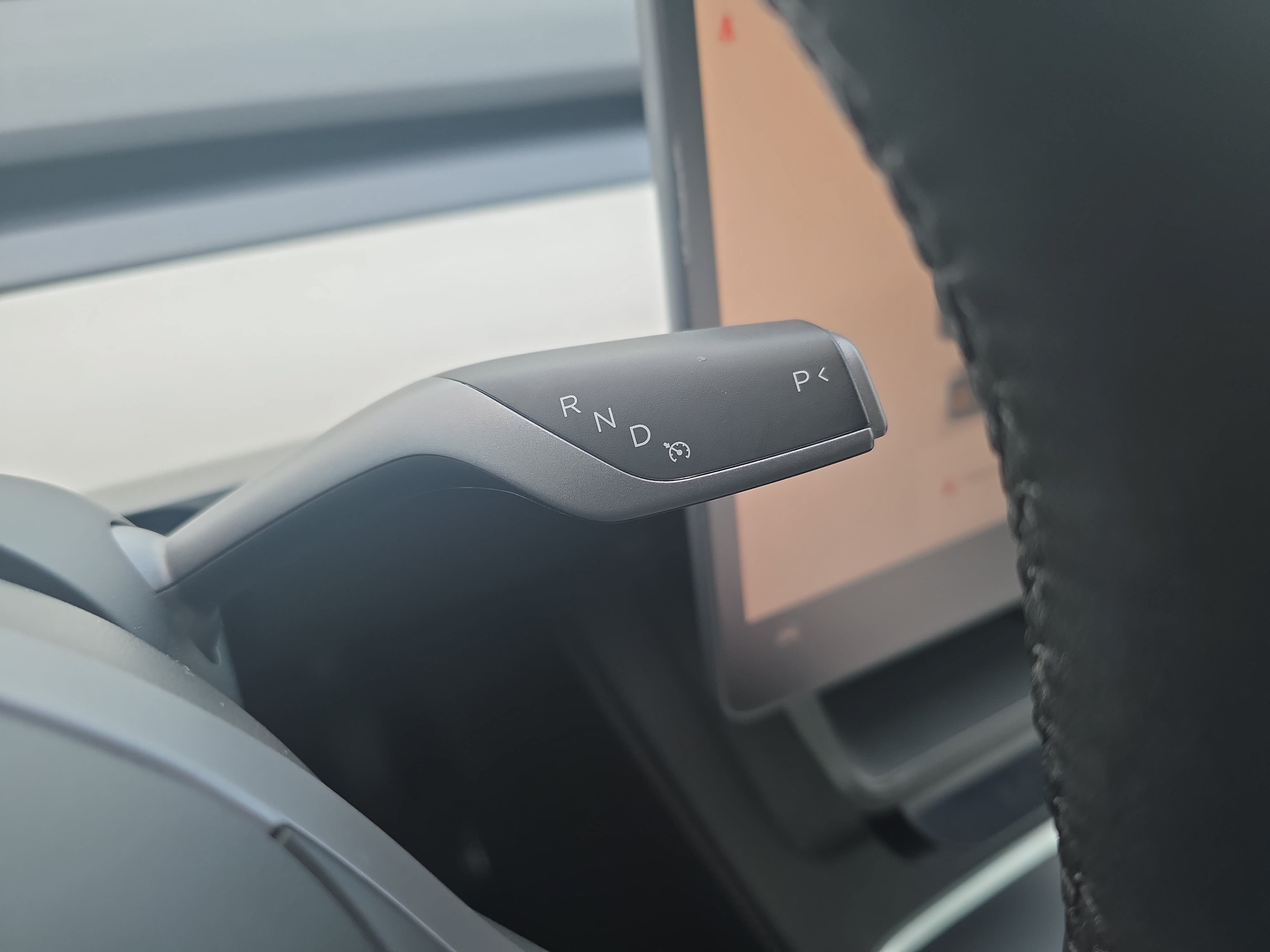 Used 2024 Tesla Model Y Long Range AWD/4WD image 25