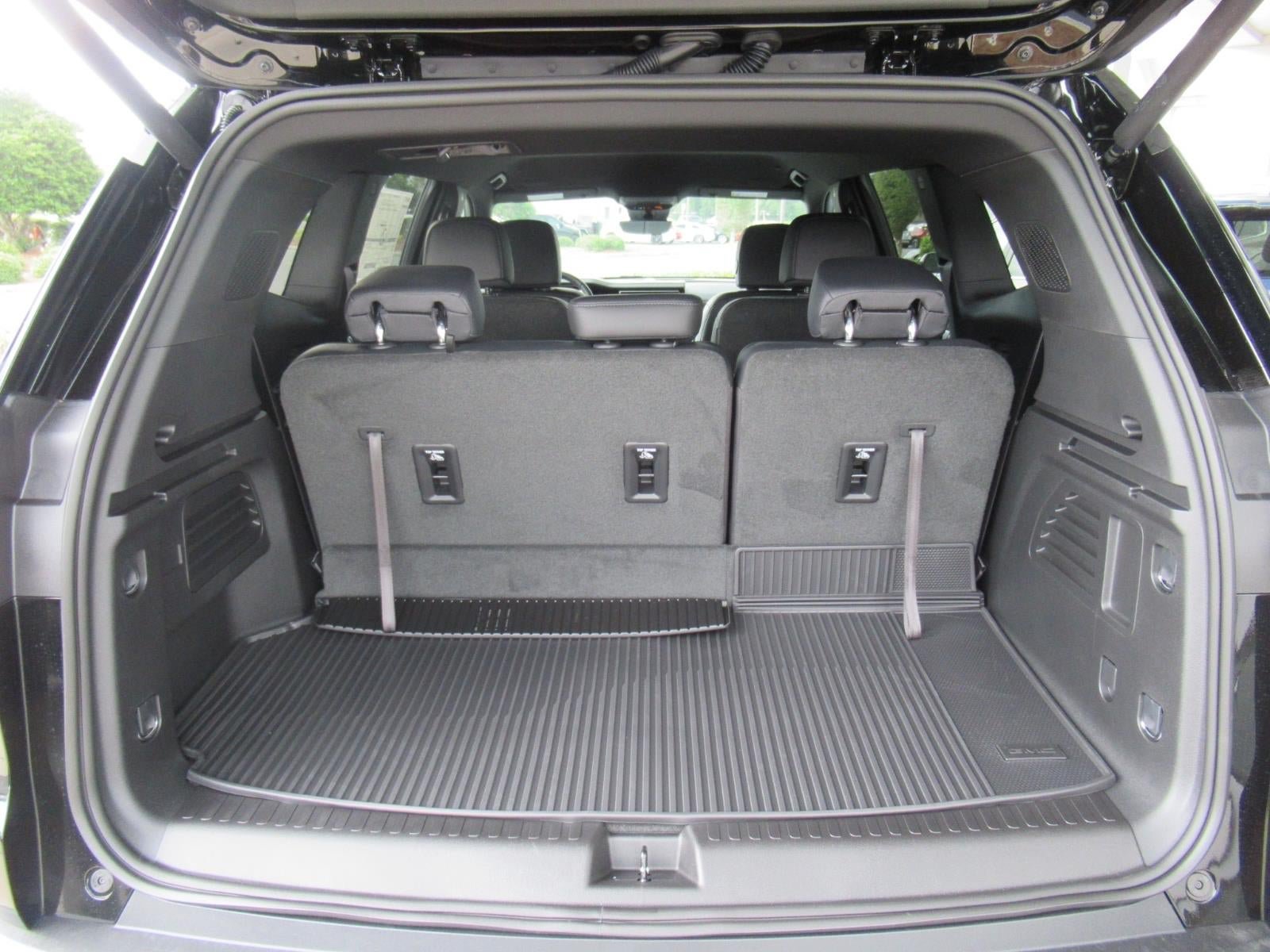 New 2026 GMC Acadia Elevation w/ Black Edition FWD image 35