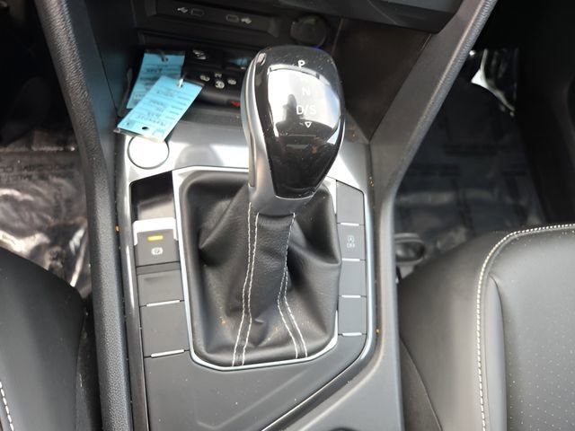 Used 2023 Volkswagen Tiguan SE w/ Panoramic Sunroof Package image 24