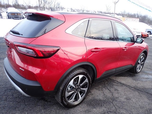 Certified 2024 Ford Escape Platinum w/ Premium Technology Package image 9