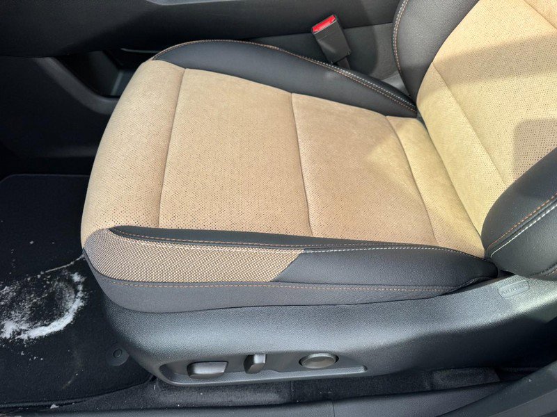 New 2026 Chevrolet Equinox ACTIV w/ Convenience Package III FWD image 9