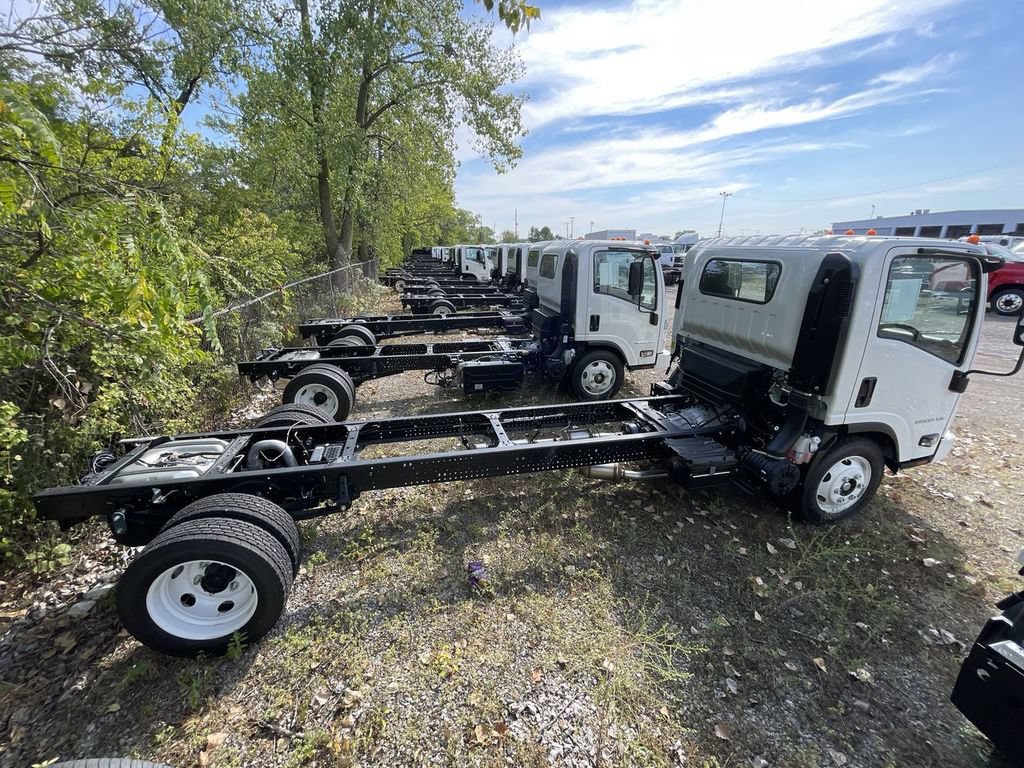 New 2024 Chevrolet Low Cab Forward 5500XG RWD image 4