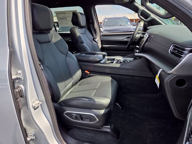 New 2026 Jeep Grand Wagoneer 2WD w/ Premium Group I image 17