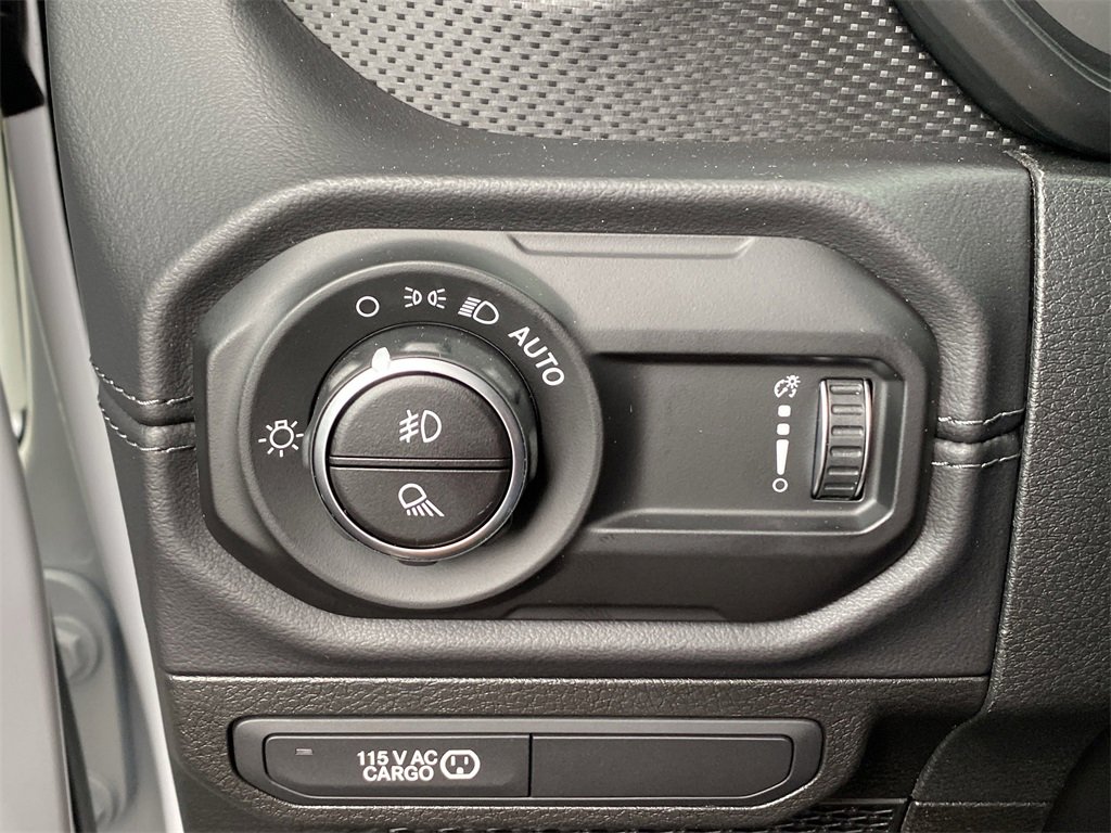 New 2025 Jeep Gladiator Rubicon image 17