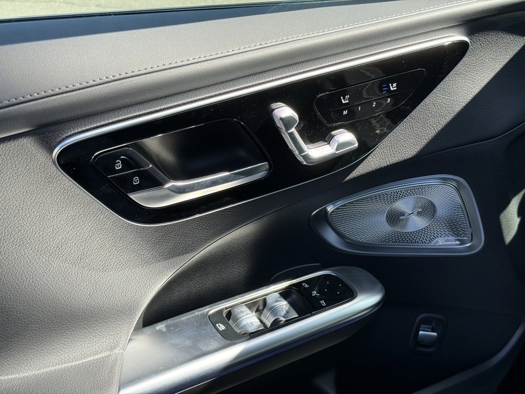 New 2025 Mercedes-Benz C 300 Sedan image 7