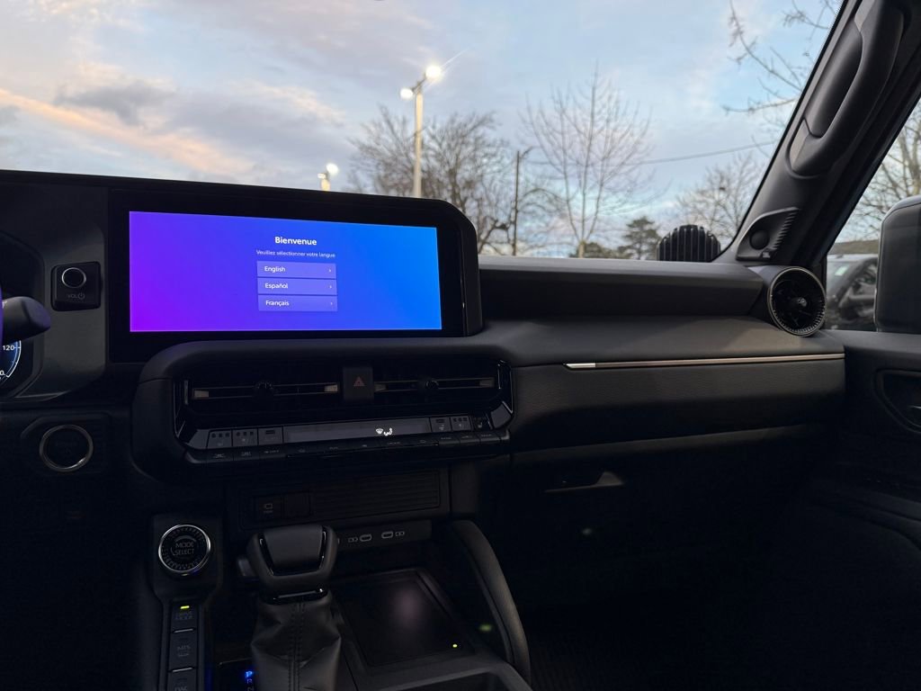 Used 2024 Toyota Land Cruiser image 19