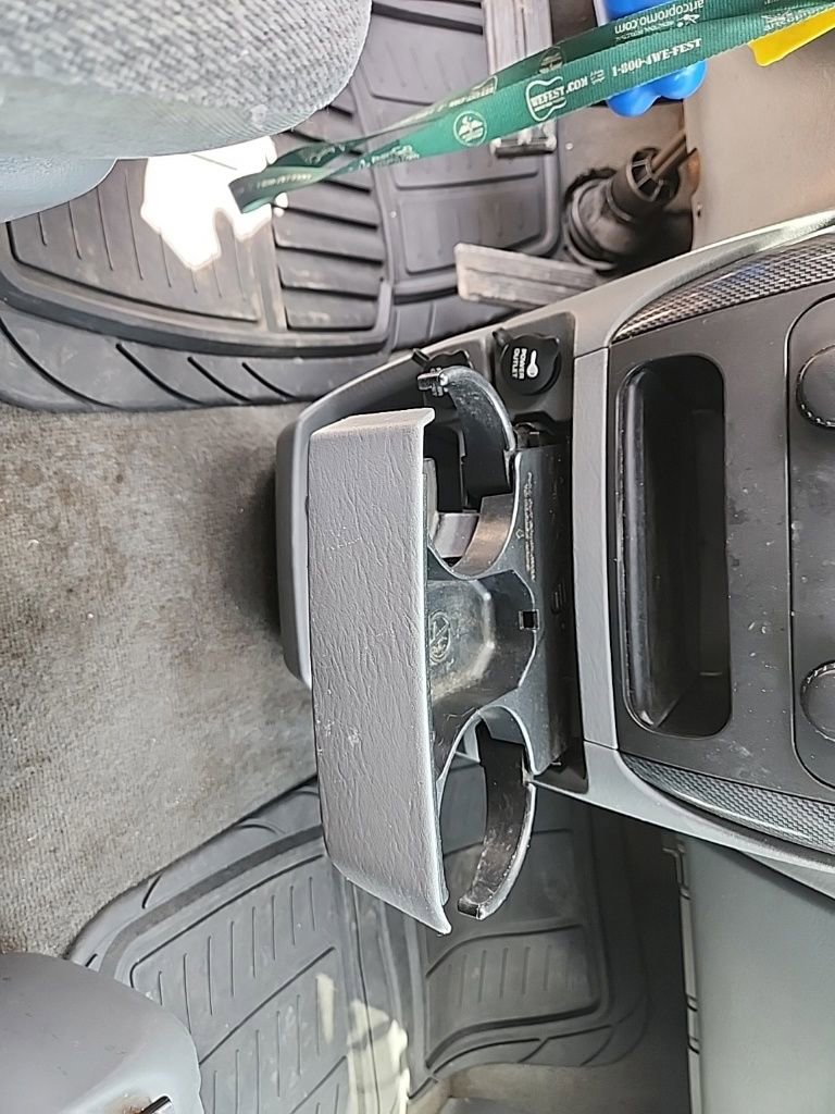 Used 2006 Dodge Caravan SXT w/ Popular Equipment Group I FWD image 16