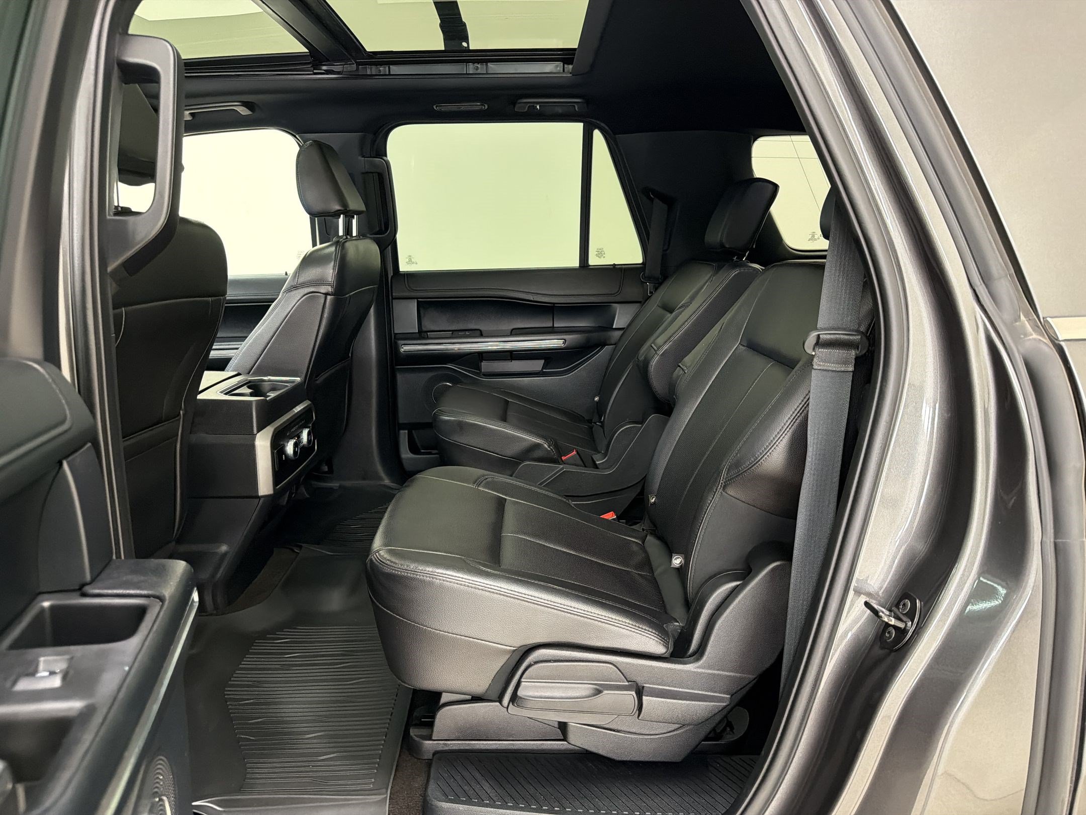 Used 2021 Ford Expedition Max XLT RWD image 24