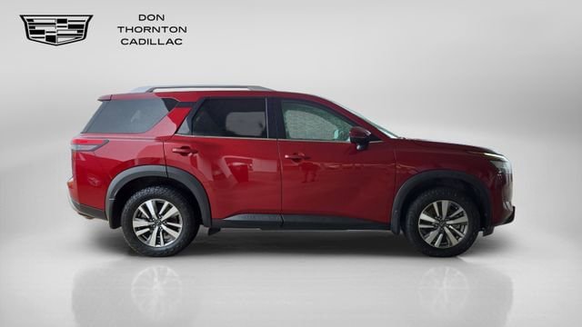 Used 2022 Nissan Pathfinder SL AWD/4WD image 6