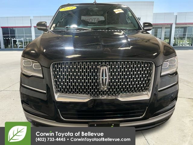 Used 2024 Lincoln Navigator L 4WD image 3