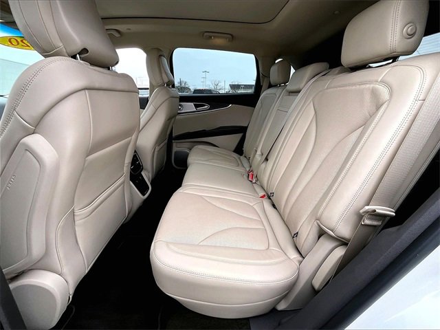 Used 2020 Lincoln Nautilus Reserve w/ Equipment Group 202A image 14