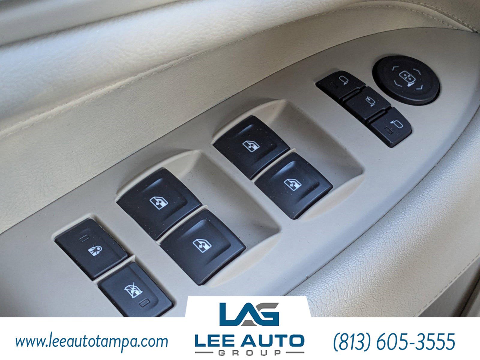 Used 2015 Cadillac Escalade Premium image 28