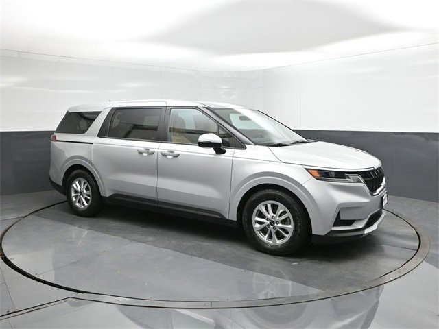Used 2023 Kia Carnival LX image 17