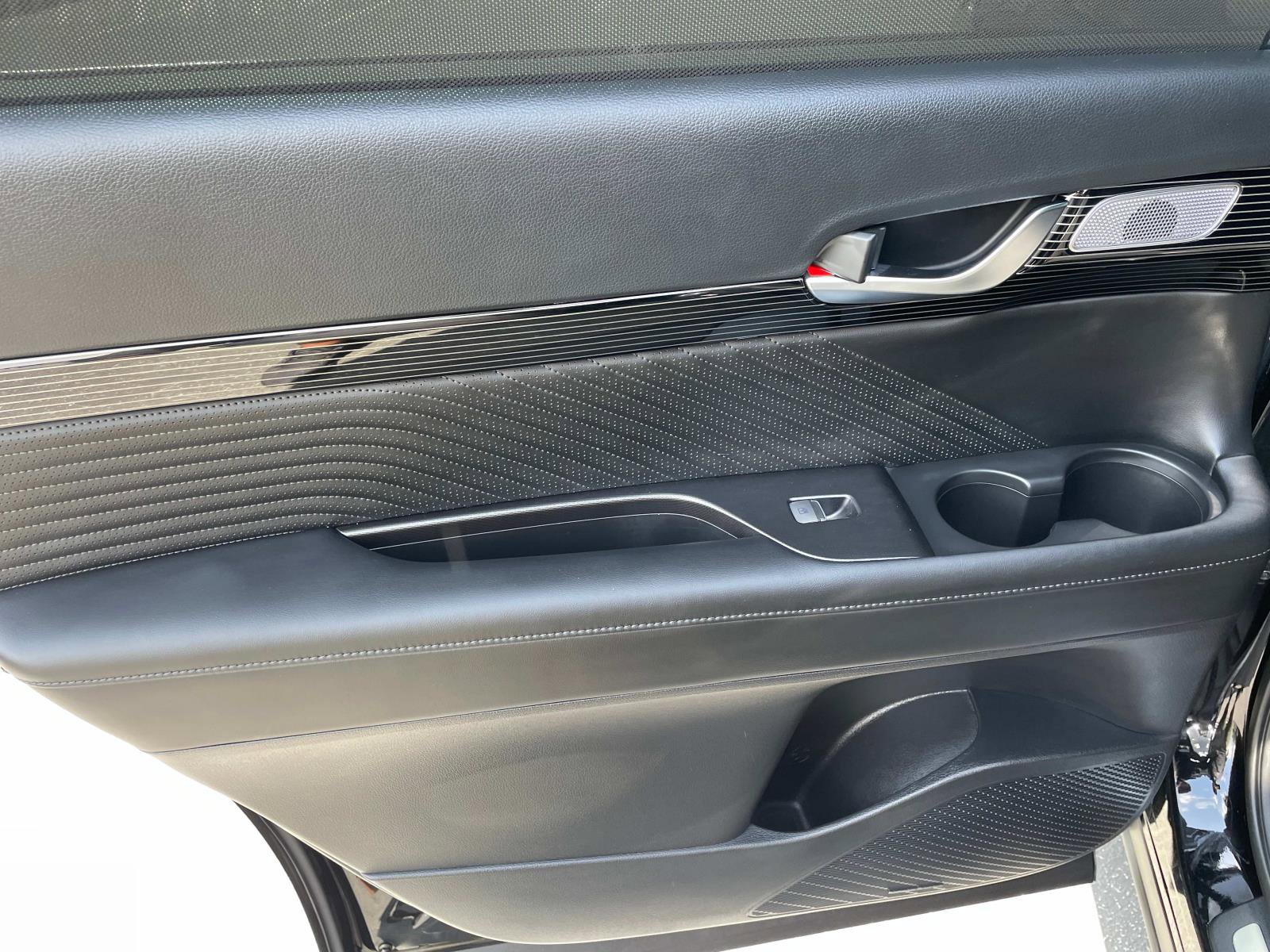 Used 2024 Hyundai Palisade Calligraphy image 24