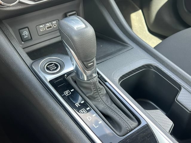 Used 2024 Nissan Sentra SV FWD image 23