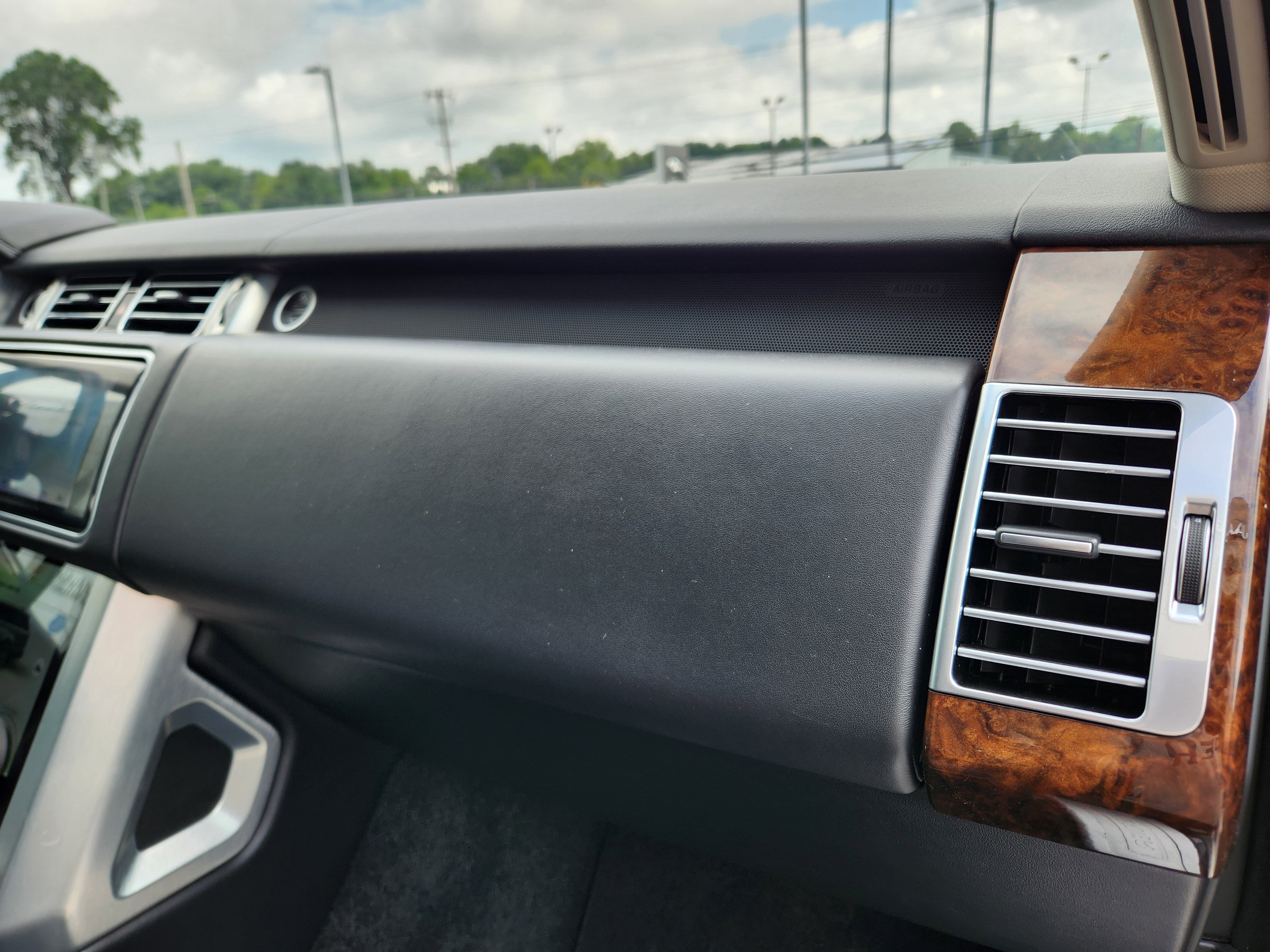 Used 2020 Land Rover Range Rover HSE image 17