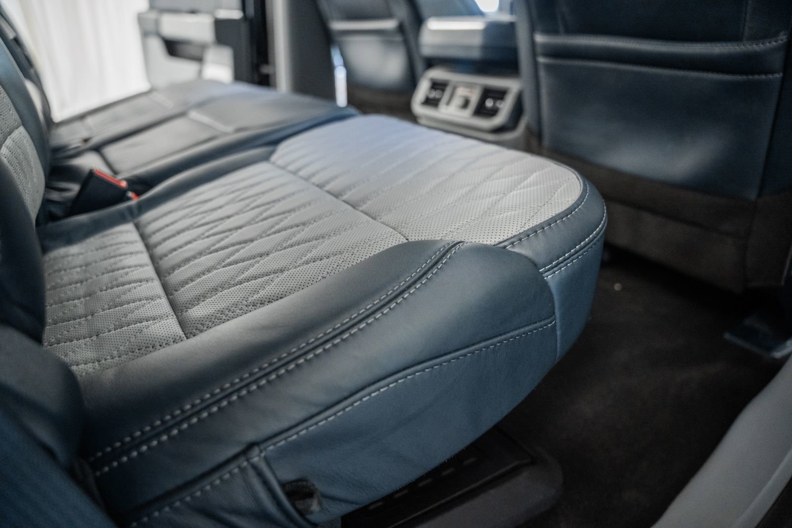 Used 2023 Ford F150 Limited image 45