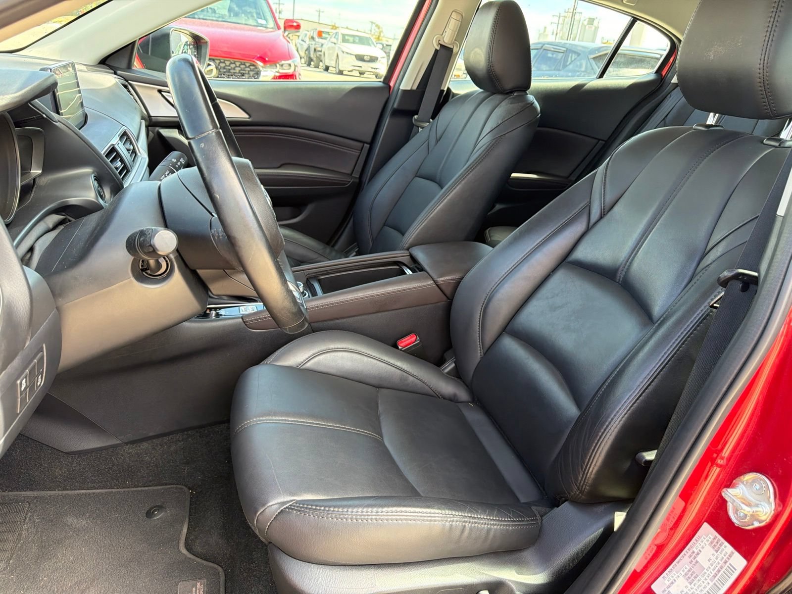 Used 2018 MAZDA MAZDA3 Touring FWD image 11