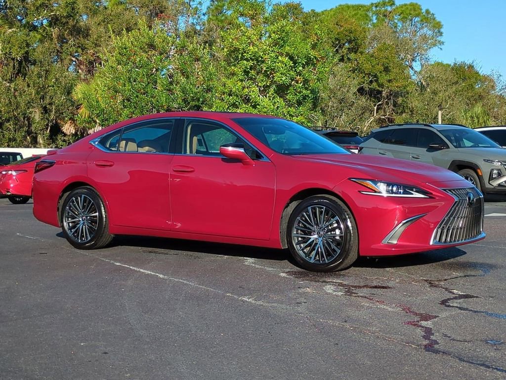 Used 2023 Lexus ES 300h w/ Premium Package image 3