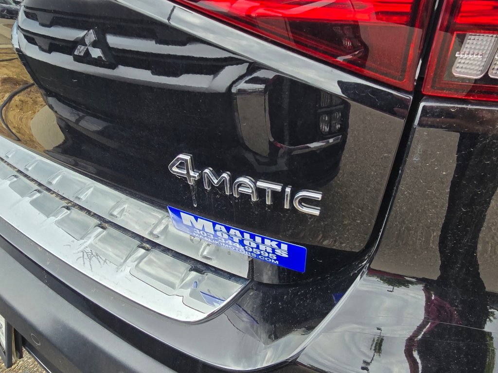 Used 2023 Mercedes-Benz EQB 350 4MATIC SUV w/ Pinnacle Package image 10