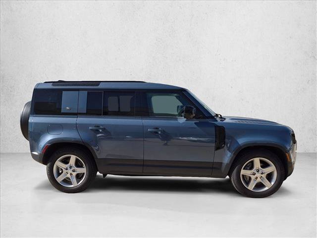 Used 2021 Land Rover Defender 110 SE AWD/4WD image 4